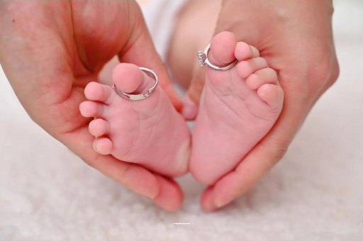 琼中宝宝和宝贝哪个更爱